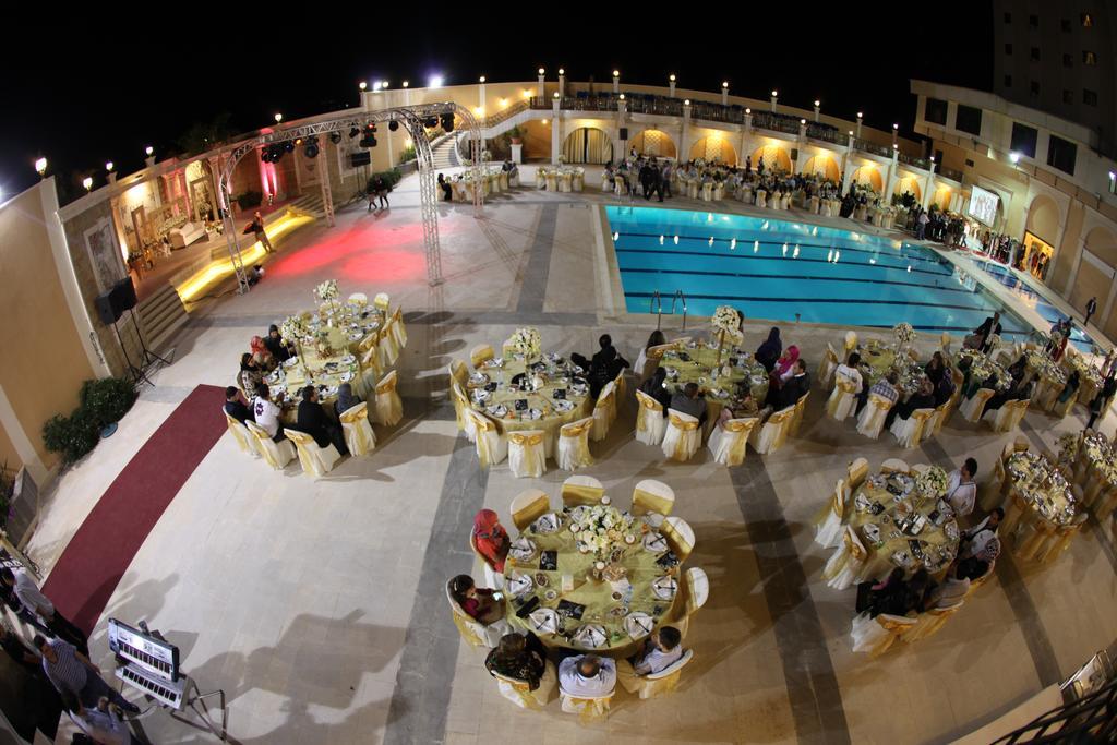 Platinum Hotel Tyre Exterior photo