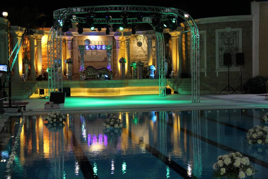Platinum Hotel Tyre Exterior photo